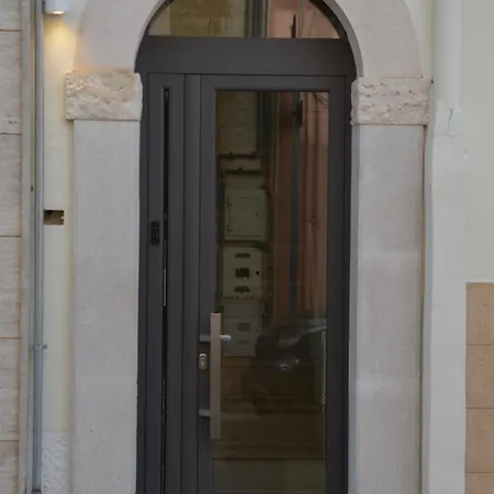 18zero2 Luxury Апартаменты