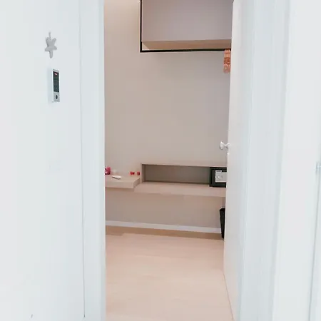 18zero2 Luxury * Бари